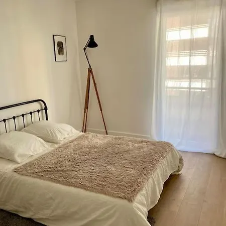 Beau 3 Pieces Cosy Avec Parking Et Terrasse * Бордо