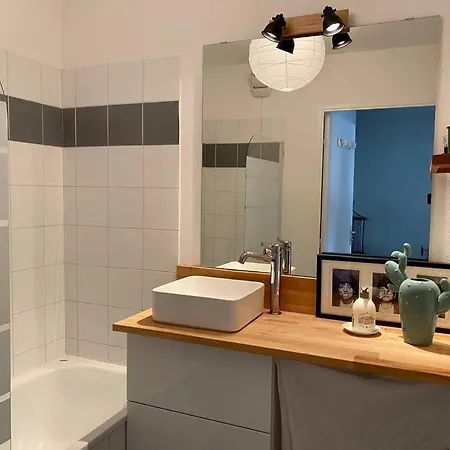 Beau 3 Pièces Cosy Avec Parking Et Terrasse Appartamento *